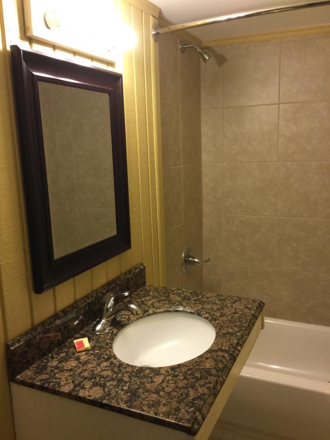 Towne Hotel